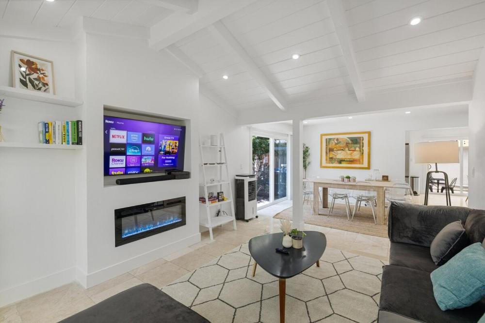 Molivu Homes 3BR - NewRemodel, PetFriendly, Yard